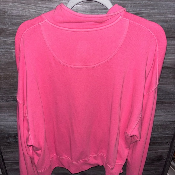 AERIE pink crewneck Size Small but fits like a Medium - Picture 3 of 3